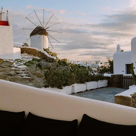 She Mykonos Boutique 3*